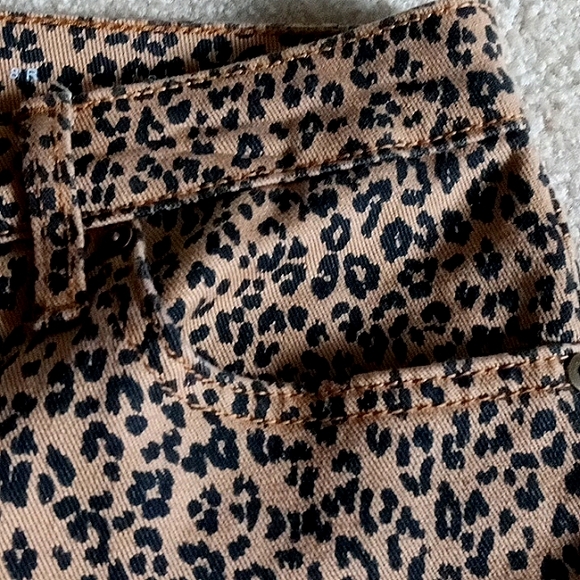 Leopard Print Size 8 Skinny Jeggings New Directions - Picture 3 of 7